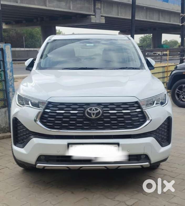 Toyota Innova Hycross 2.0 Vx (o) Hybrid 8 Str, 2025, Petrol