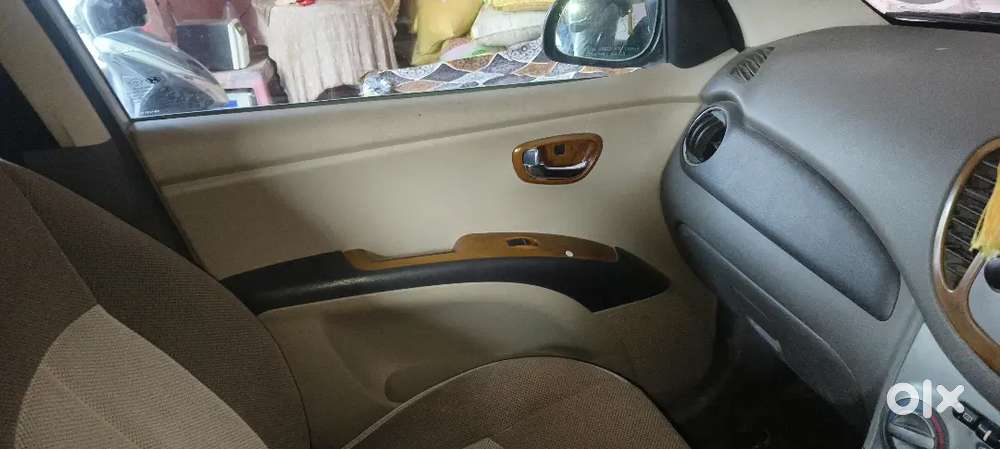 Hyundai Accent Hatchback 2011