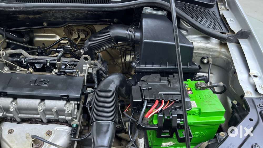 Volkswagen Polo Petrol Highline 1.2l, 2015, Petrol