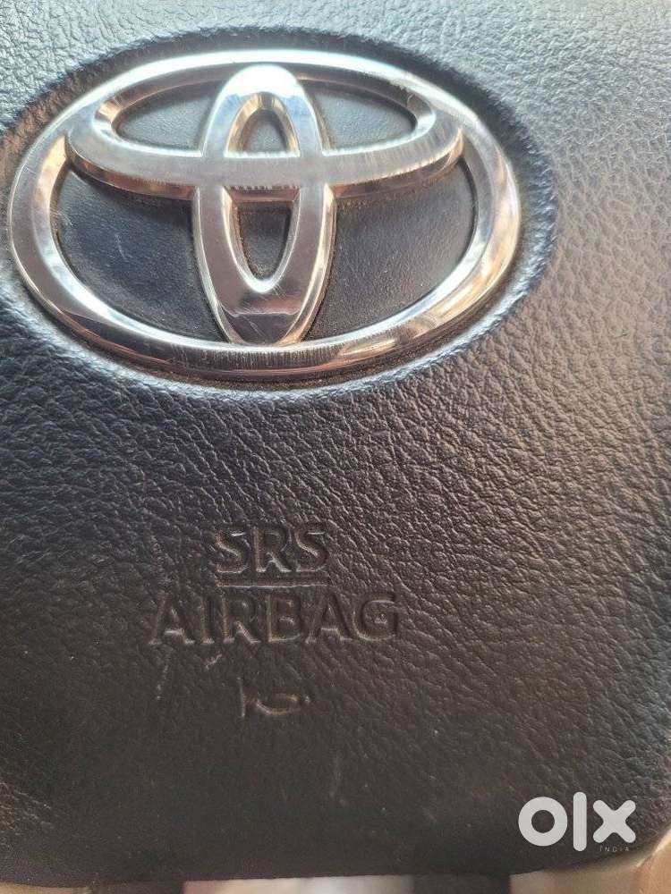 Toyota Innova Crysta 2.8 Zx At, 2016, Diesel