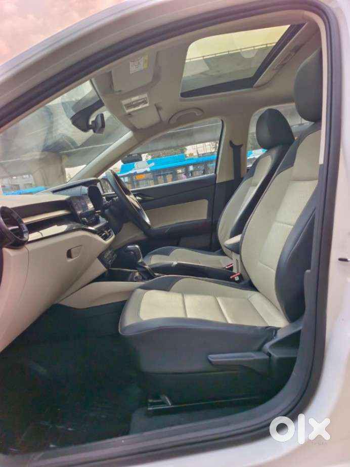 Skoda Slavia 1.0 Tsi Style At, 2022, Petrol