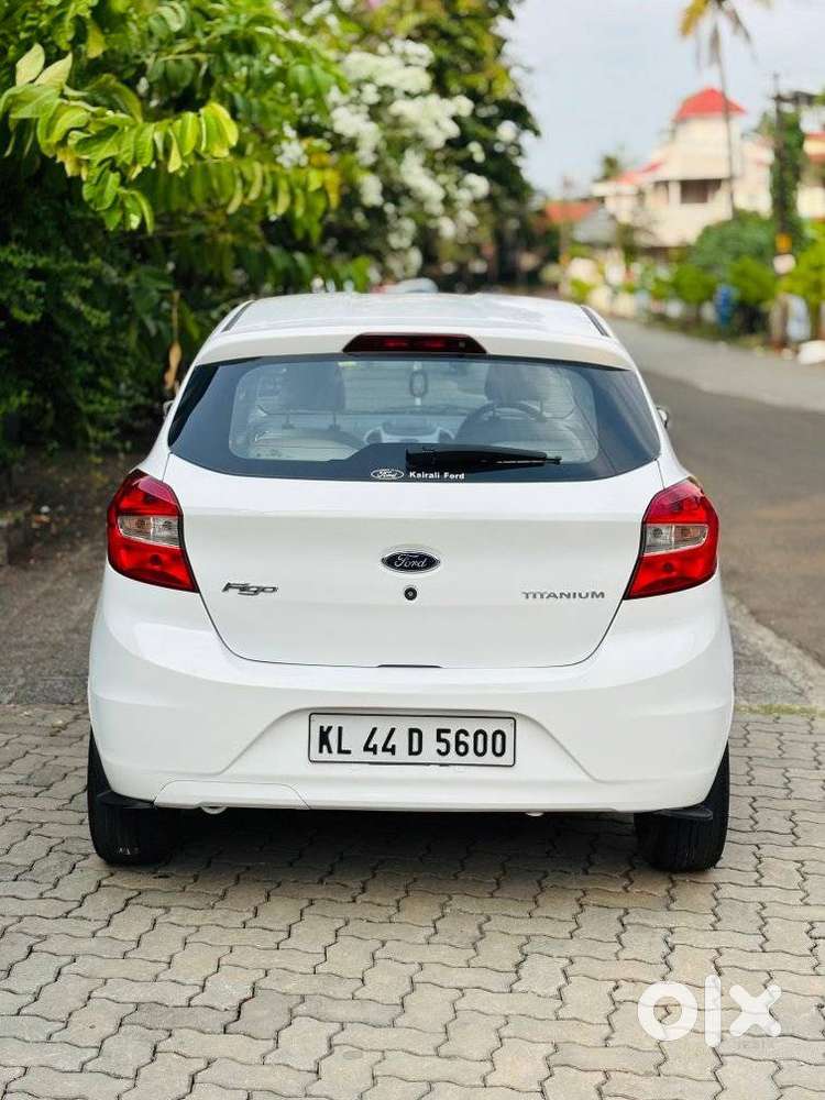 Ford Figo 1.5p Titanium At, 2015, Petrol