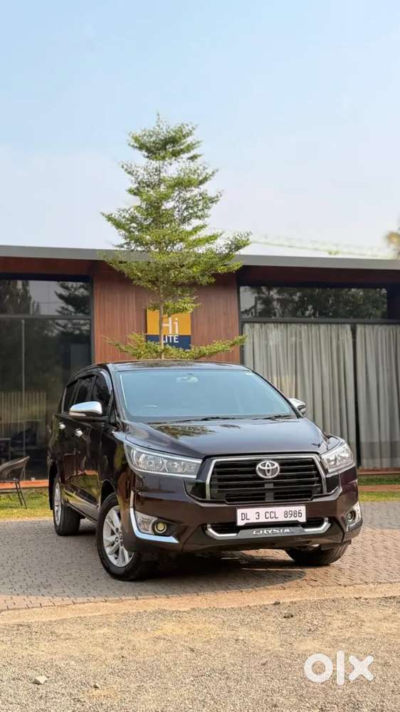 Innova Crysta 2017