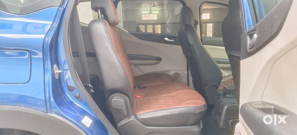 Renault Triber Rxz, 2023, Petrol