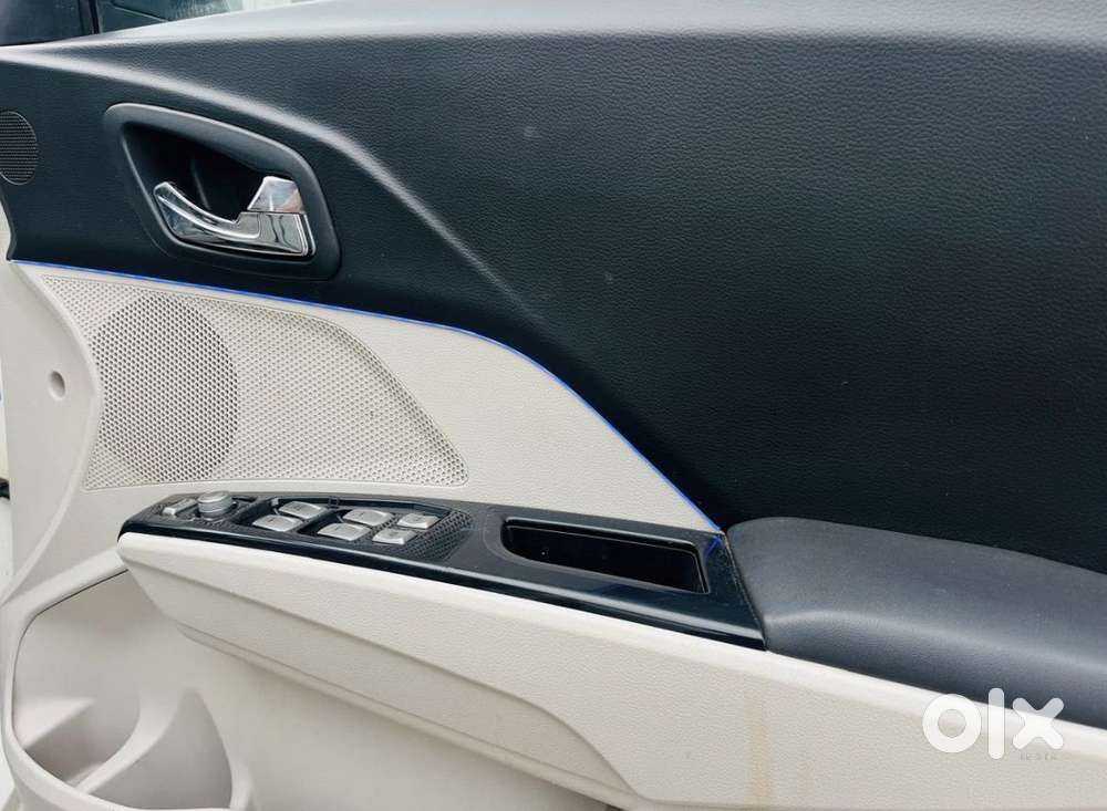 Mahindra Xuv300 W8, 2019, Petrol