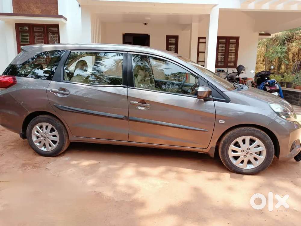 Honda Mobilio 2015 Petrol 390000 Km Driven
