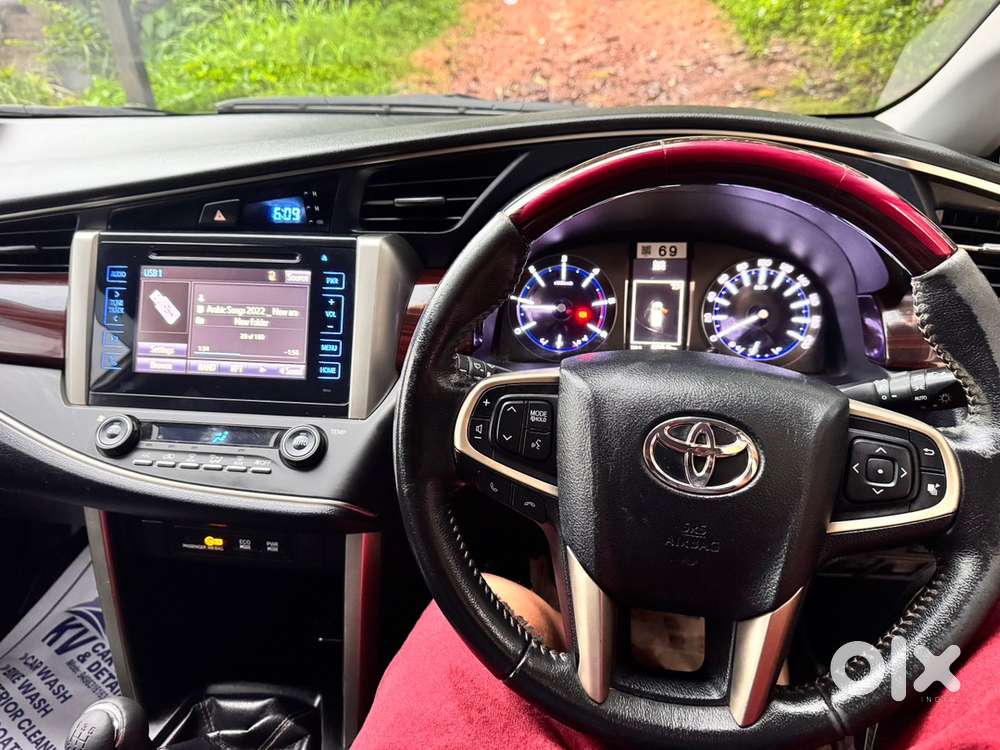 Toyota Innova Crysta 2016 Diesel Manual