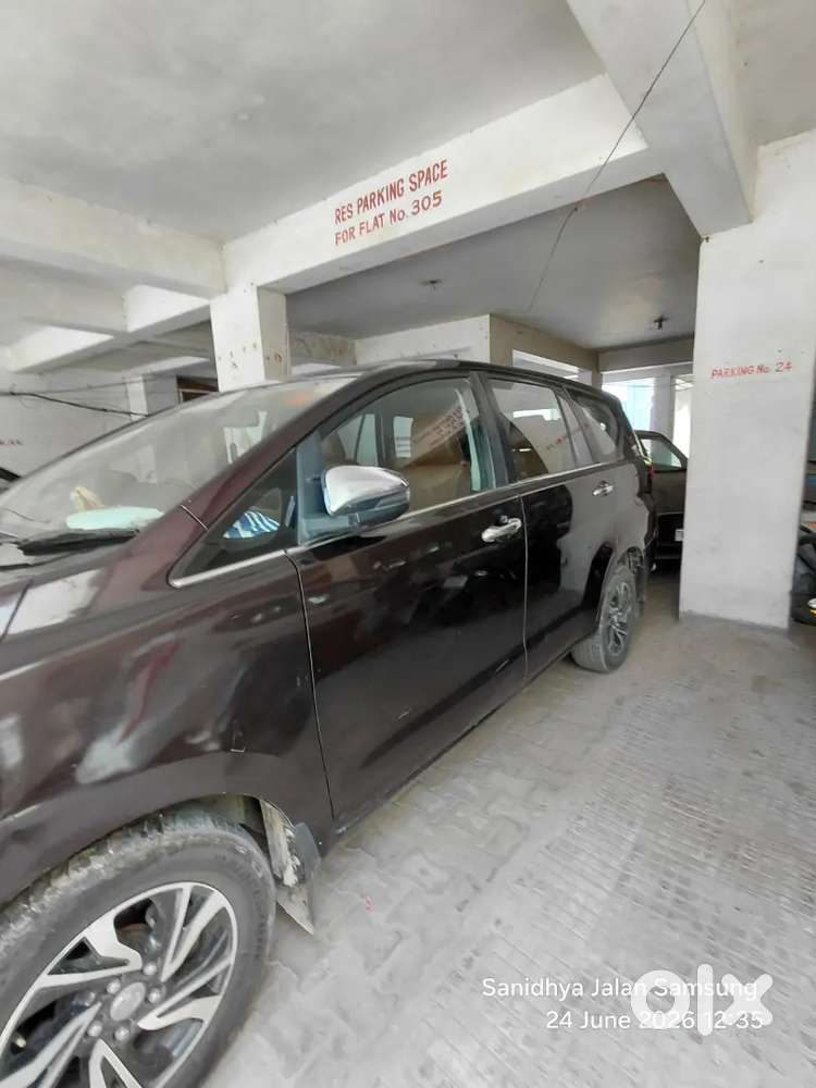 Toyota Innova Crysta 2023