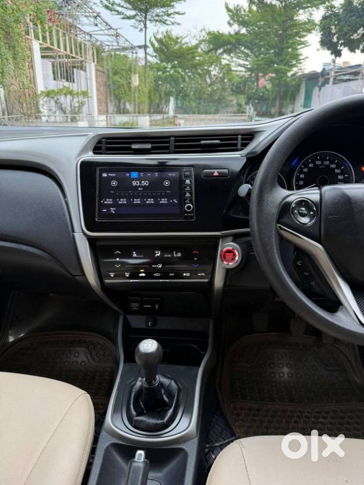 Honda City I-vtec V, 2017, Petrol