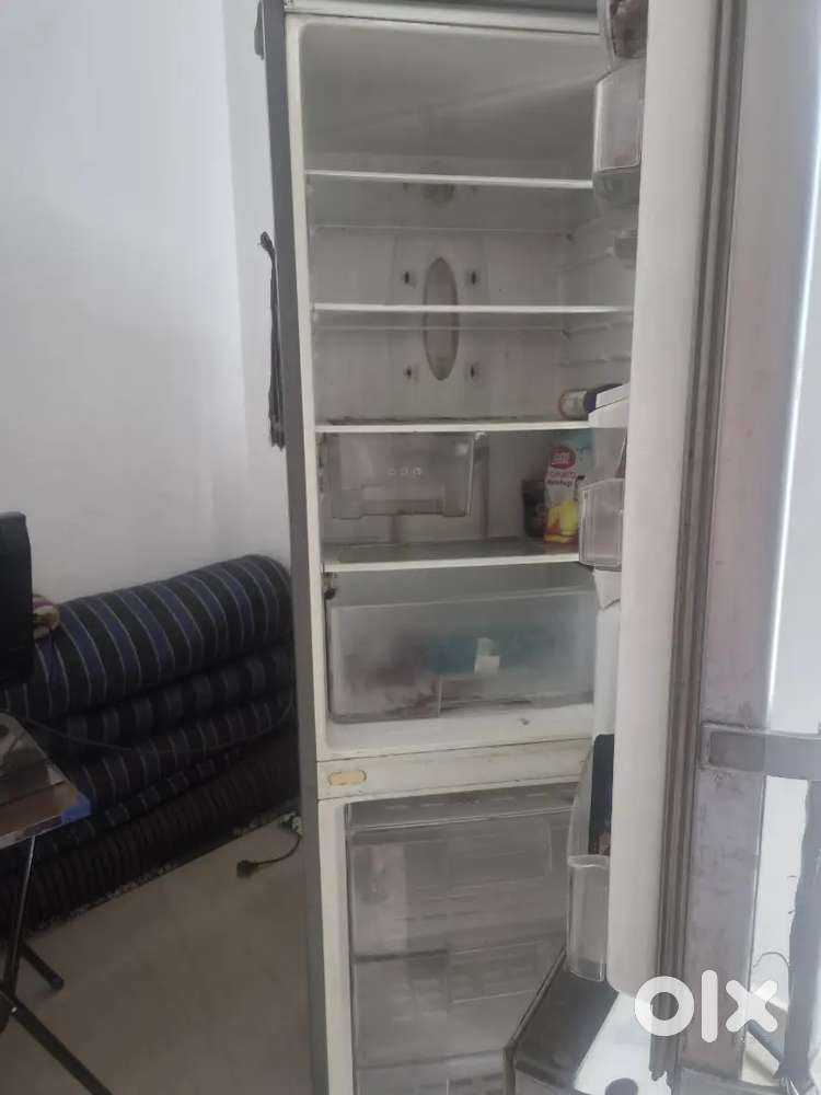 LG bottom-freezer double-door refrigerator