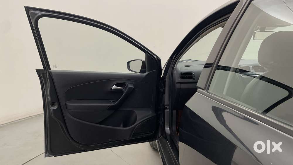 Volkswagen Vento 1.2 Tsi Comfortline At, 2016, Petrol