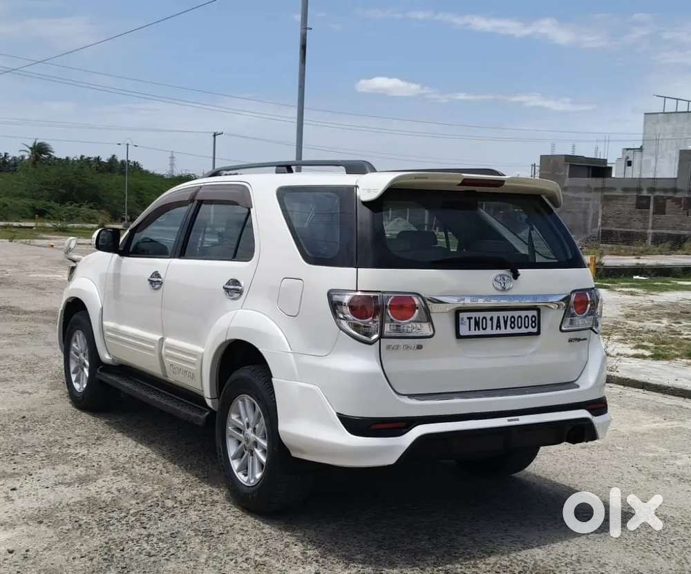 Toyota Fortuner (trd)