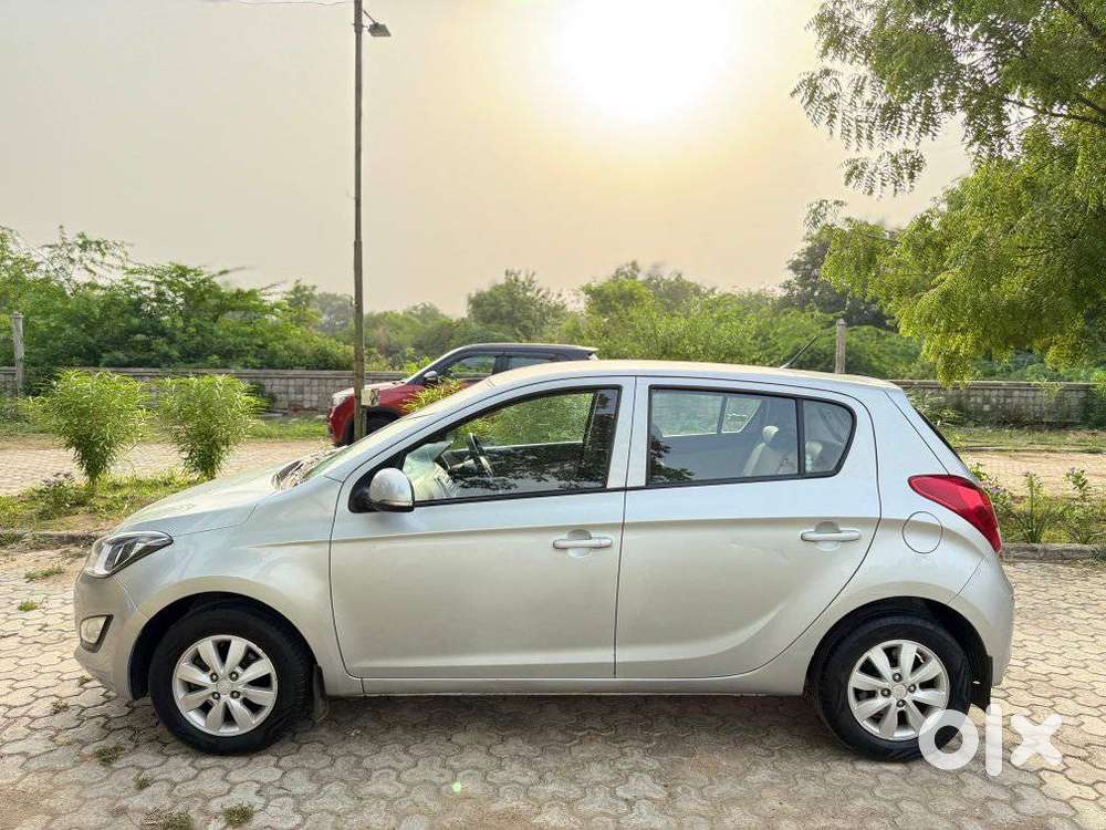 Hyundai I20 2012-2014 New Sportz At 1.4, 2013, Petrol