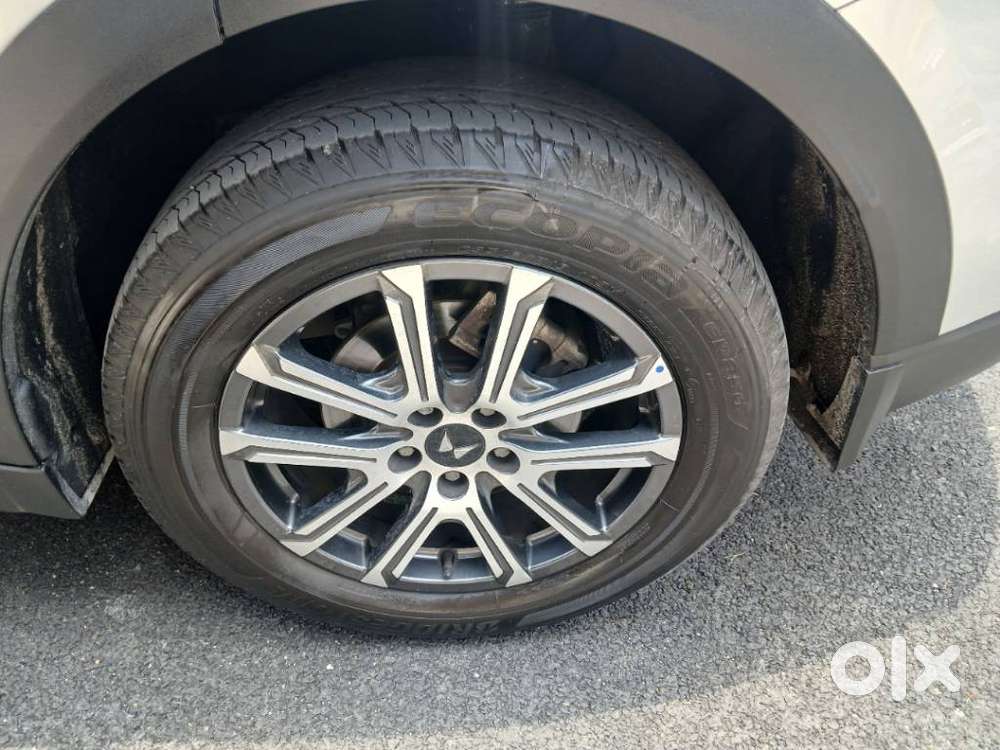 Mahindra Xuv700 2.2 Ax 7 Diesel At Str, 2025, Diesel