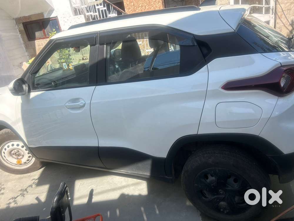 Tata Punch Petrol 2025