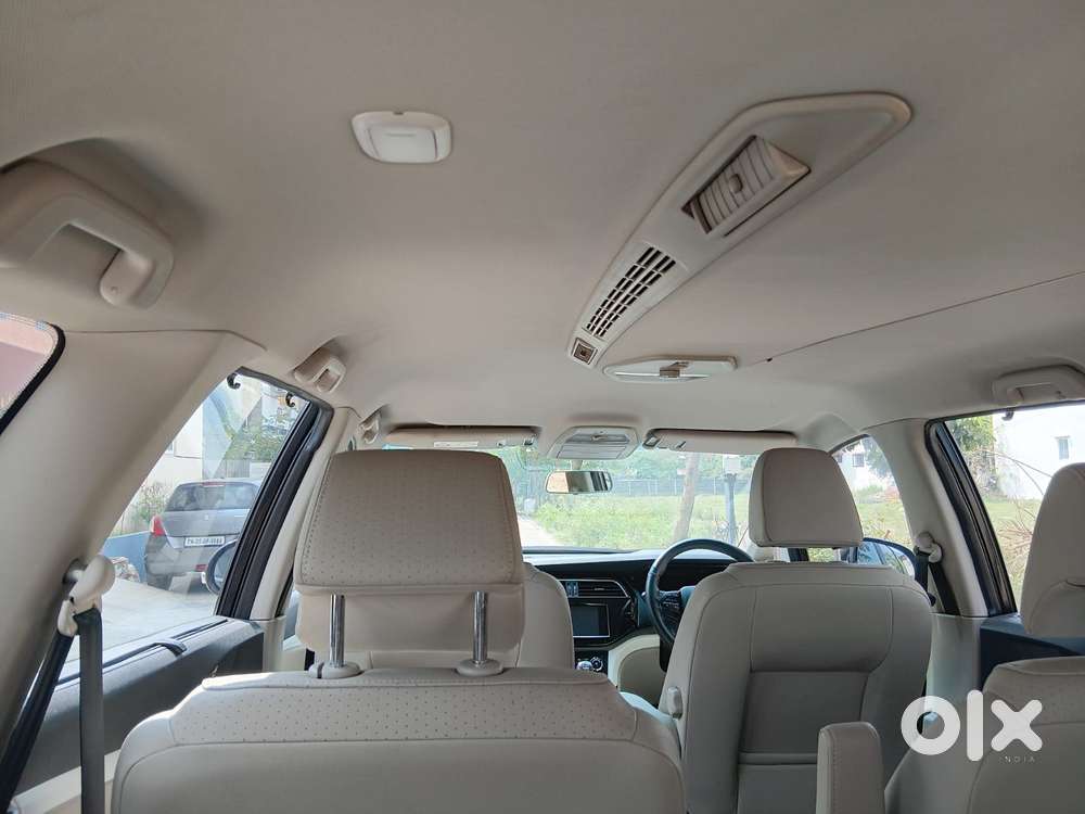 Mahindra Marazzo M8, 2019, Diesel