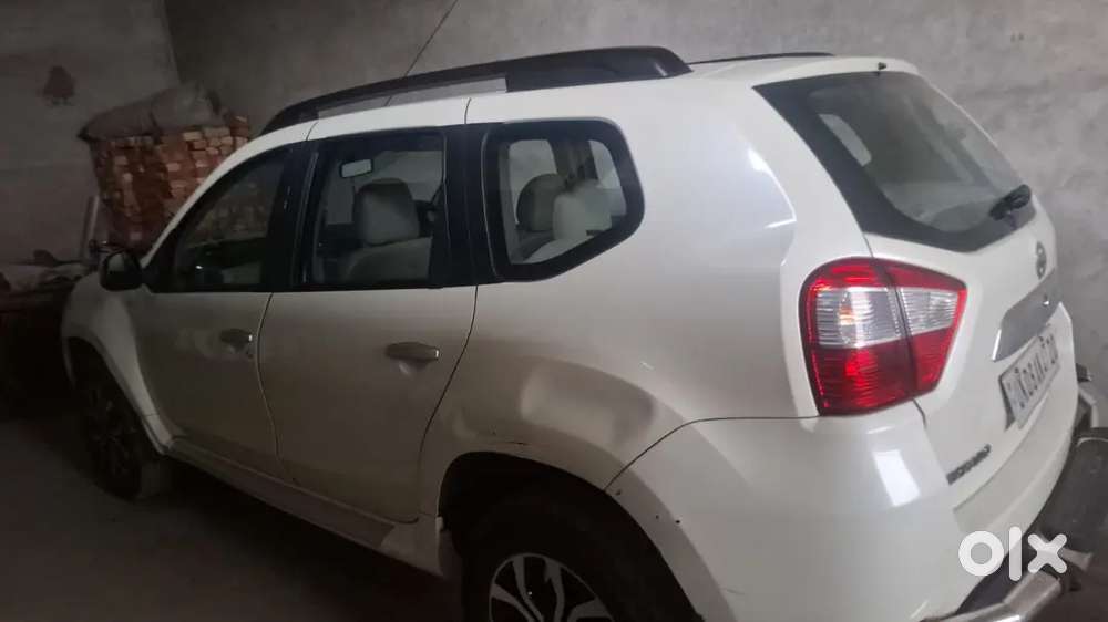 Price Rs.390000