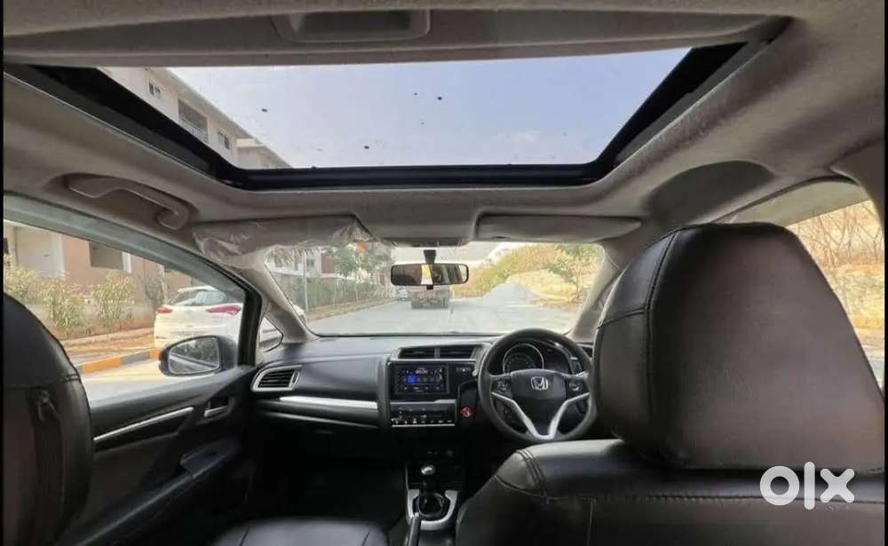 Honda Wr-v 2017 Diesel Well Maintained With Sunroof Top Model Vx.