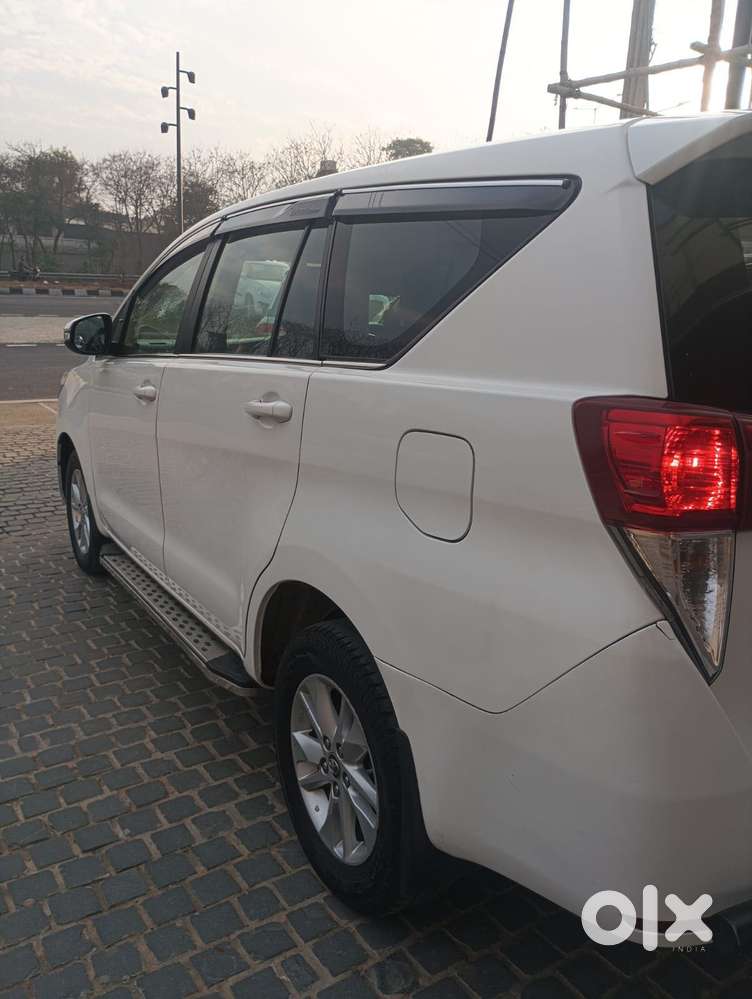 Toyota Innova Crysta 2.4 G Mt 7 Str, 2016, Diesel