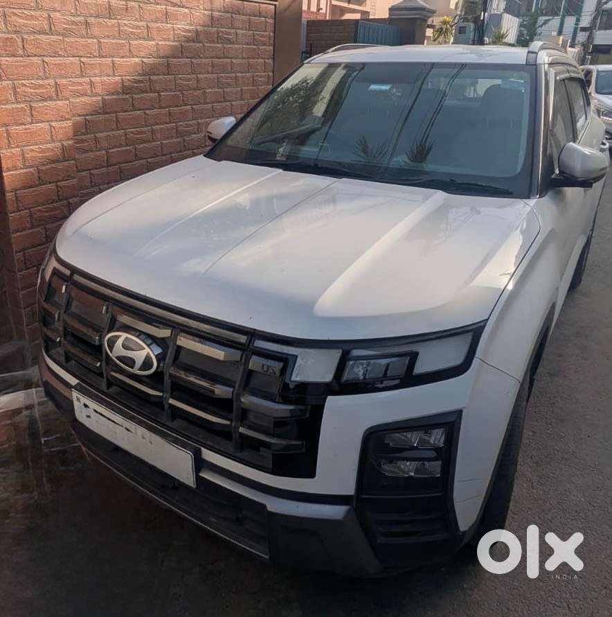2024 Hyundai Creta Petrol 1.5 - Driven 30000km Only
