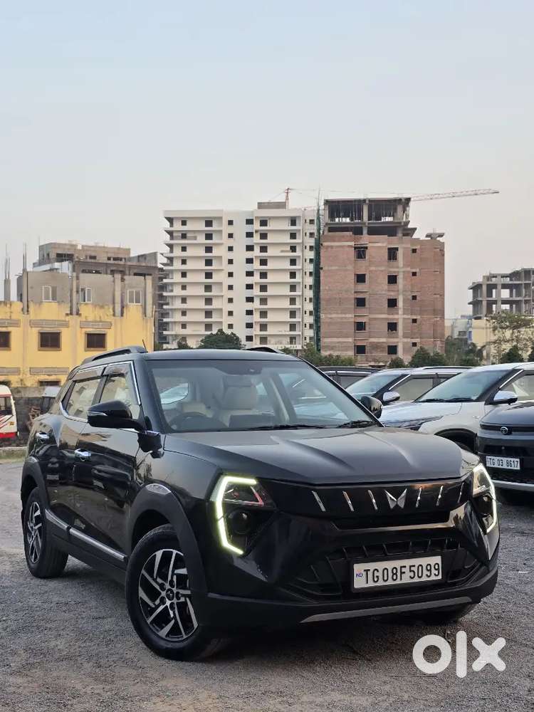 Mahindra Xuv 3xo 2024 Diesel 24700 Km Driven