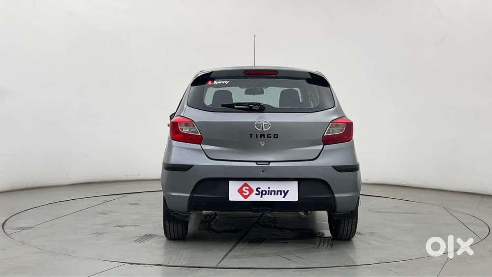 Tata Tiago Xza, 2018, Petrol