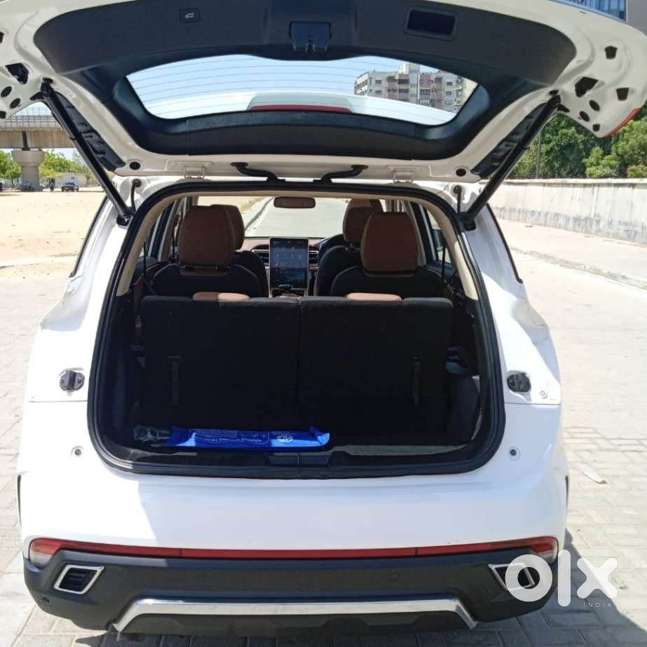 Mg Hector Plus Sharp Pro 1.5 Turbo Petrol Cvt 6 Str, 2025, Petrol