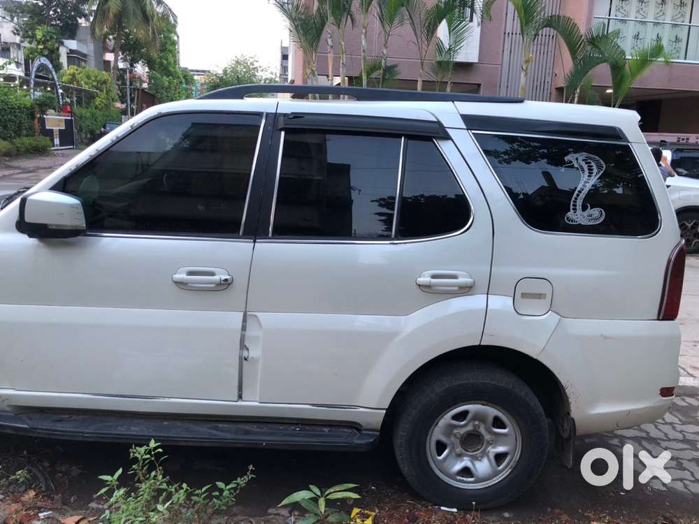 Tata Safari Storme 2013