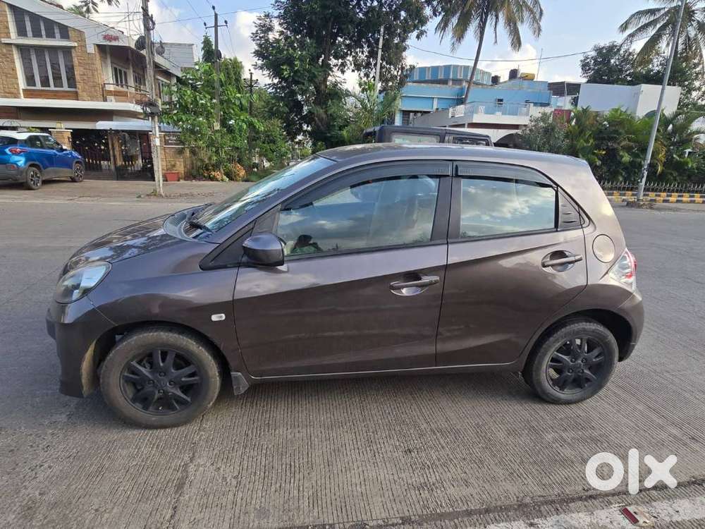 Honda Brio V