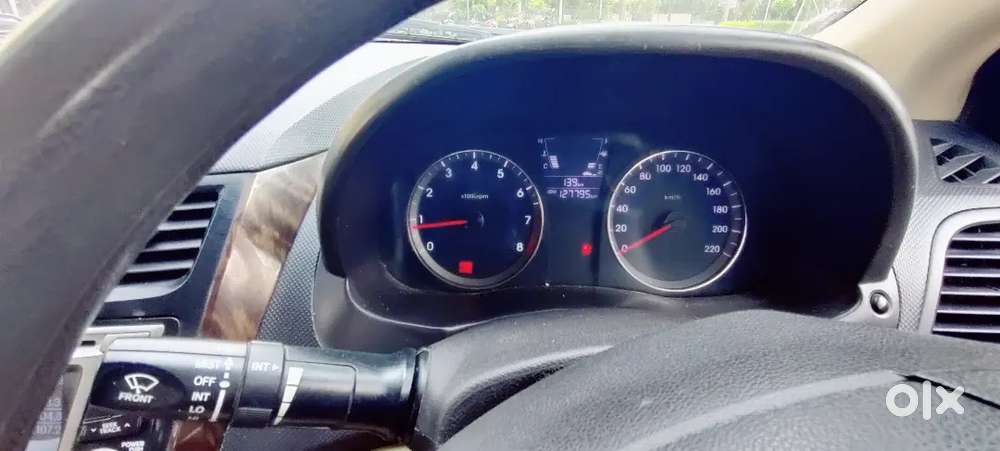 Hyundai Fluidic Verna 2016