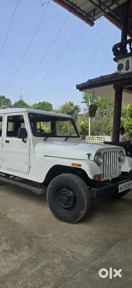 Mahindra Armada