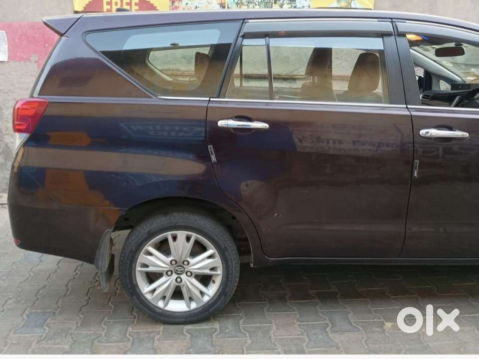 Toyota Innova Crysta 2.8 Zx At, 2016, Diesel