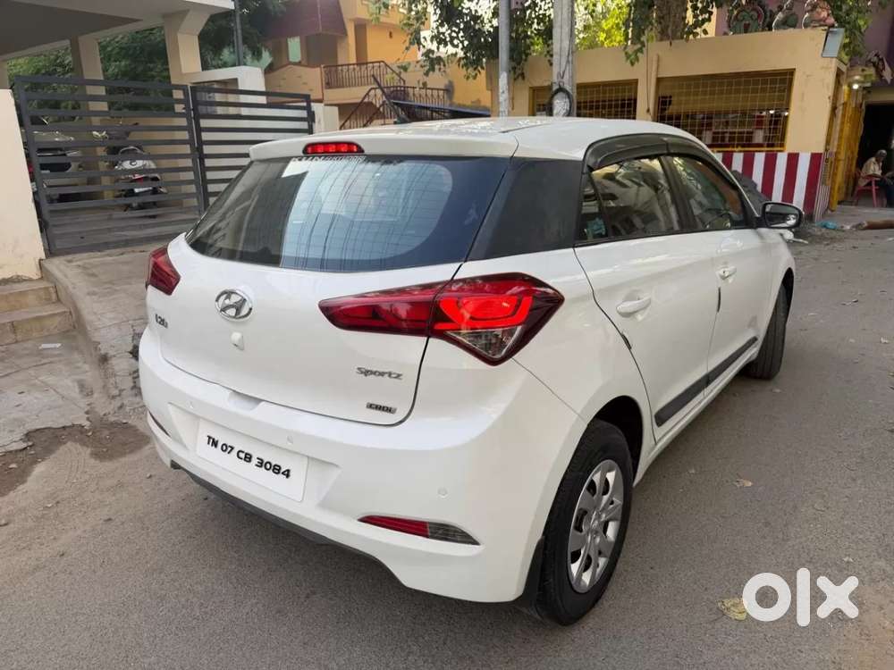 Hyundai Elite I20 Sportz (o) 1.4, 2015, Diesel