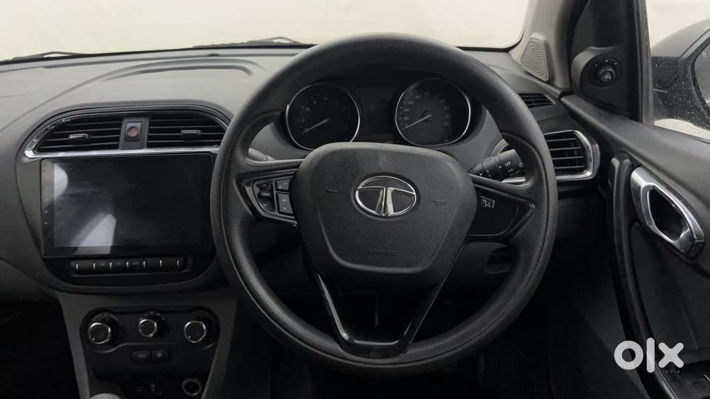 Tata Tigor Xza, 2018, Petrol