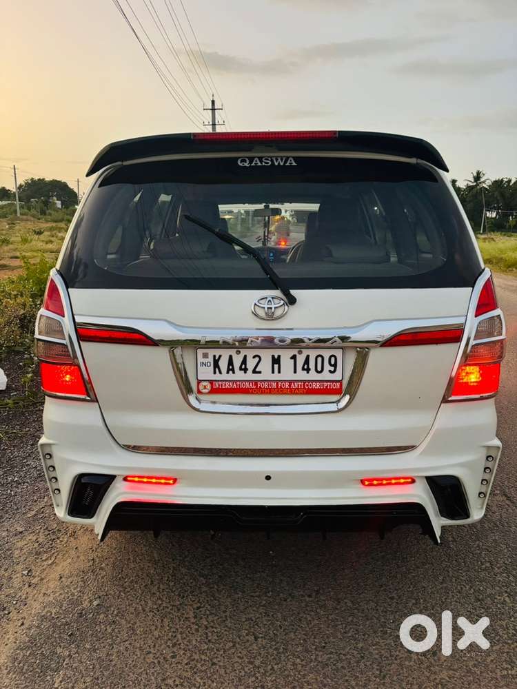 Toyota Innova 2009 Petrol Well Maintained