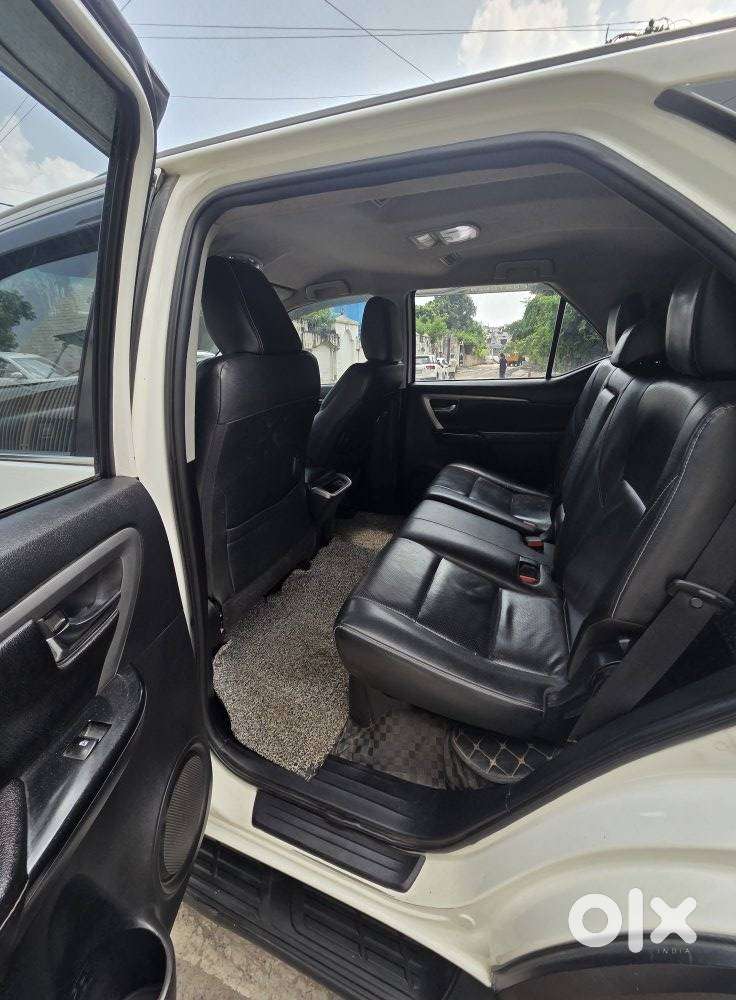Toyota Fortuner 4x2 At 2.8 Diesel, 2021, Diesel