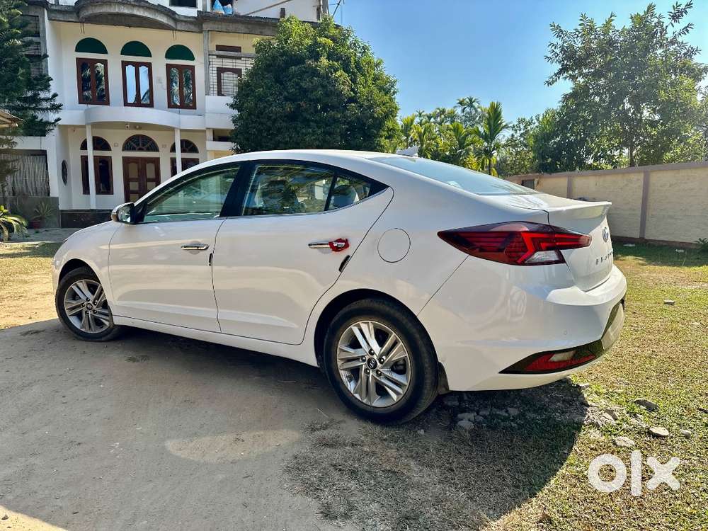 New Elantra Top Model Showroom Maintained
