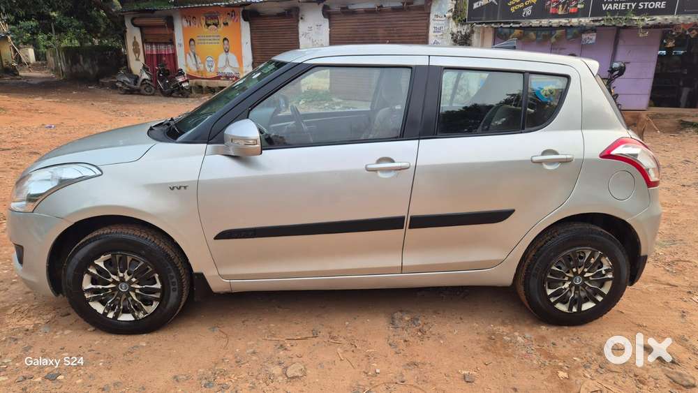 Maruti Suzuki Swift Vxi, 2013, Petrol