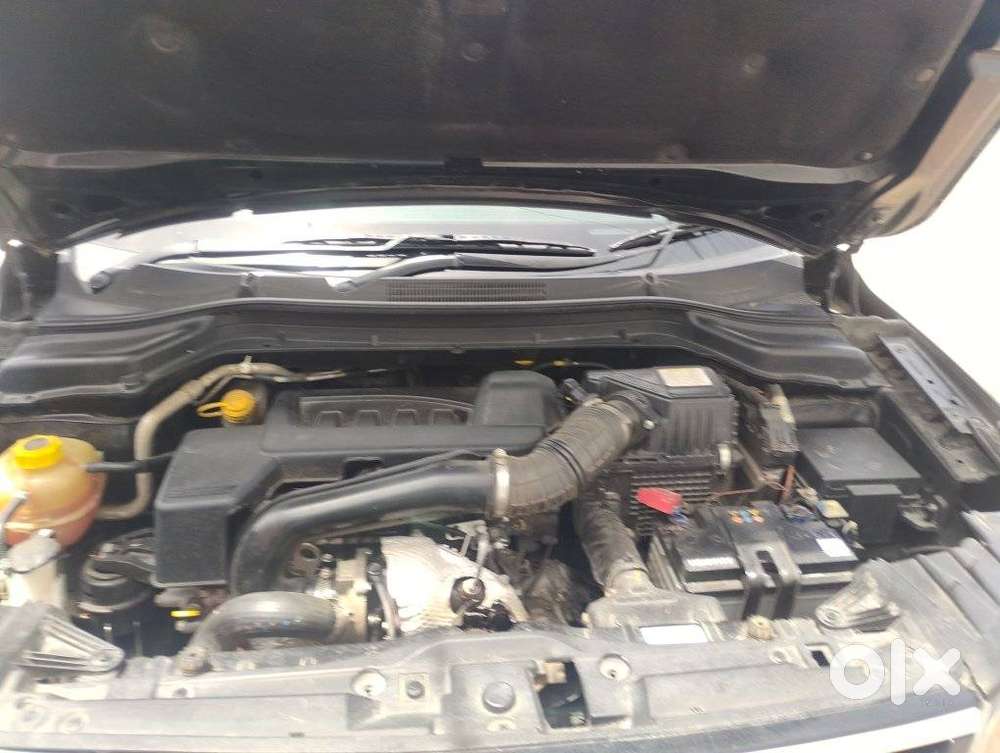 Mahindra Xuv300 W6 Diesel, 2023, Diesel