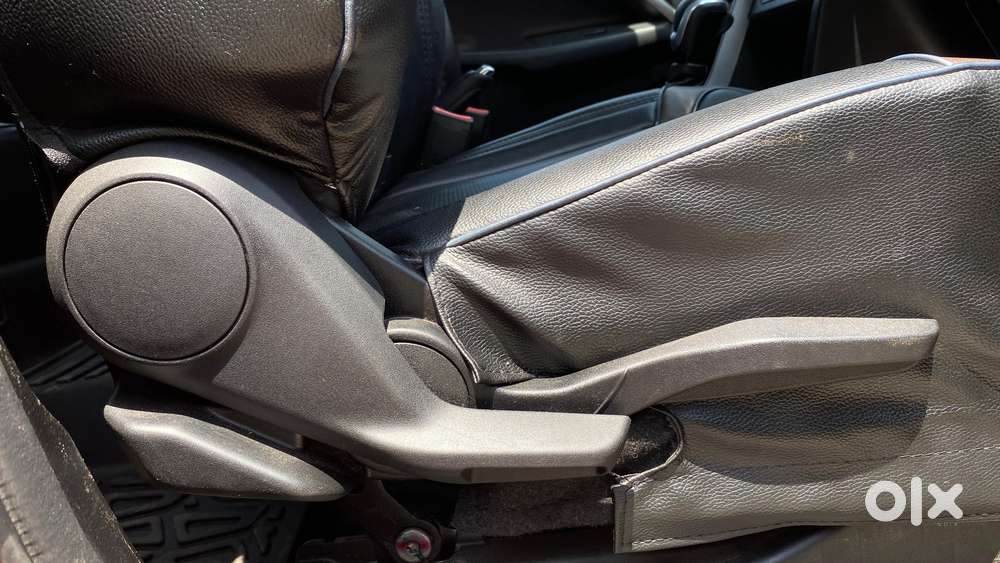Maruti Suzuki Brezza 1.5 Zxi At Smart Hybrid Dual Tone, 2024, Petrol