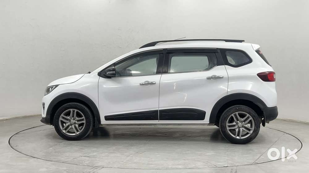 Renault Triber Rxz, 2022, Petrol