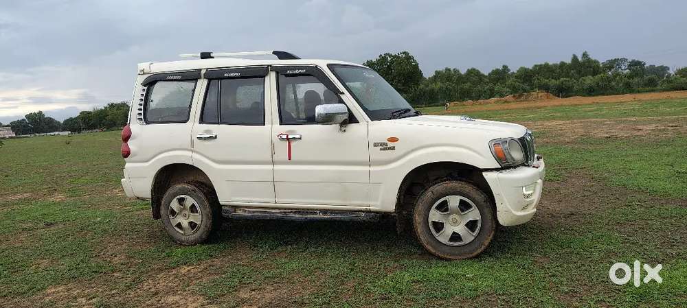 Mahindra Scorpio 2013 Diesel Manual 2nd Owner