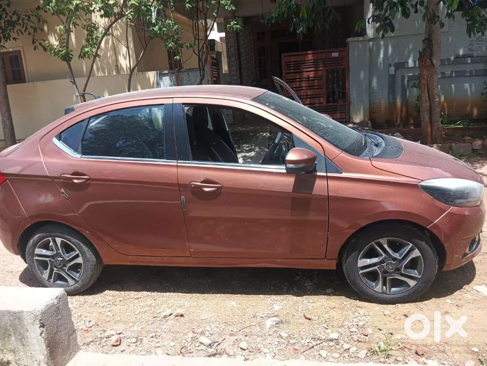 Tata Tigor Petrol 2017 Year