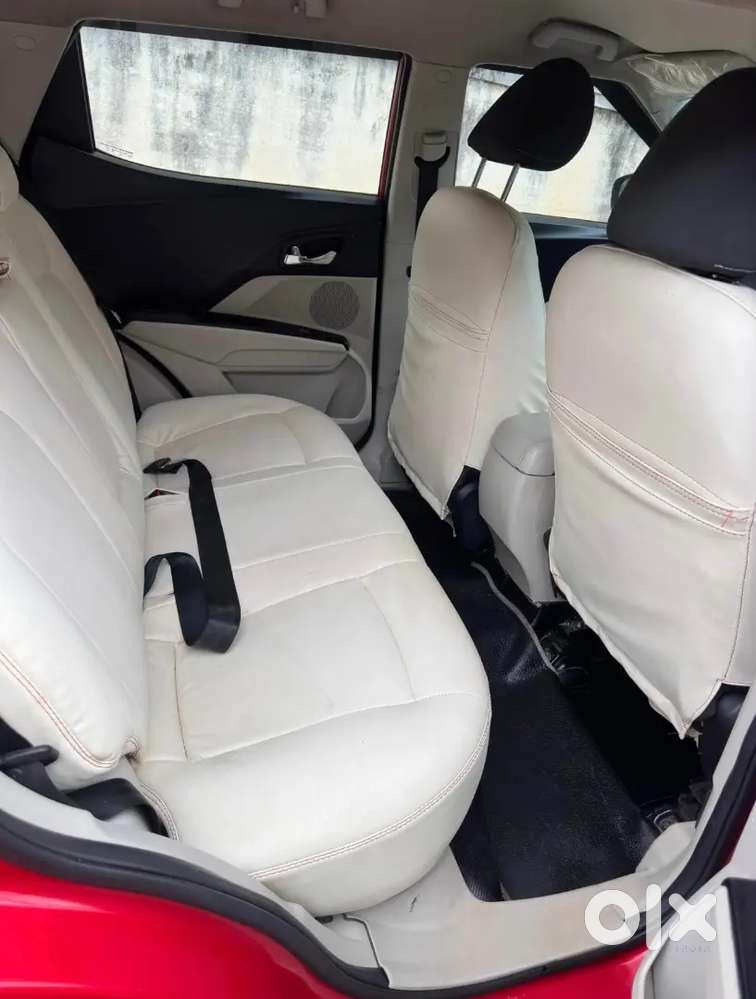 Mahindra Xuv300 Gasoline W8 Fully Loaded