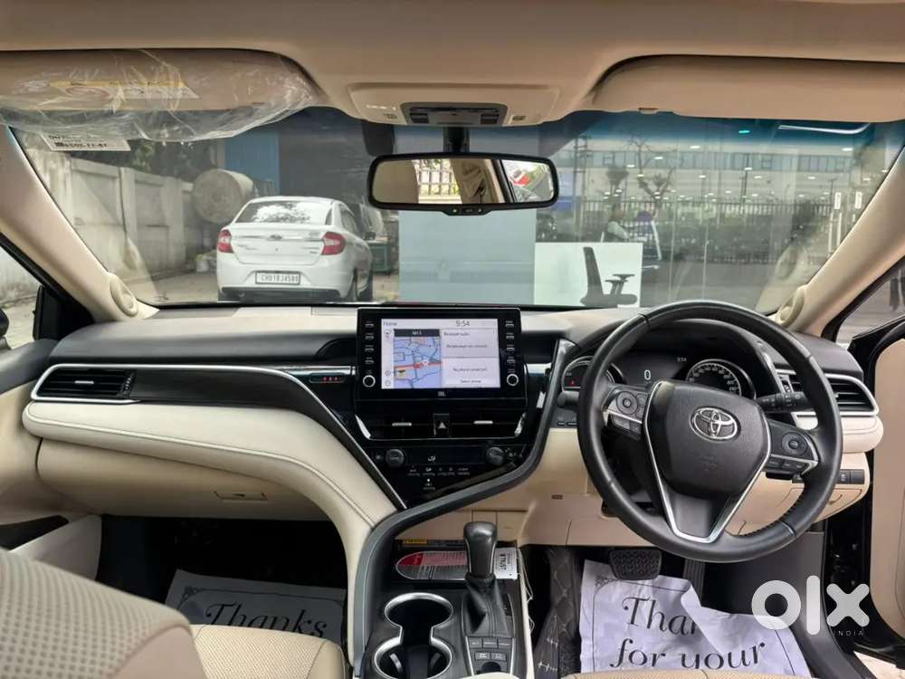 Toyota Camry 2024 Showroom Condition