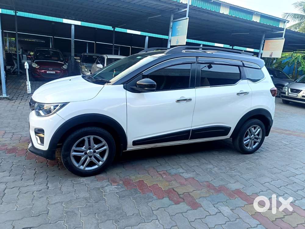 Renault Triber Rxz, 2022, Petrol