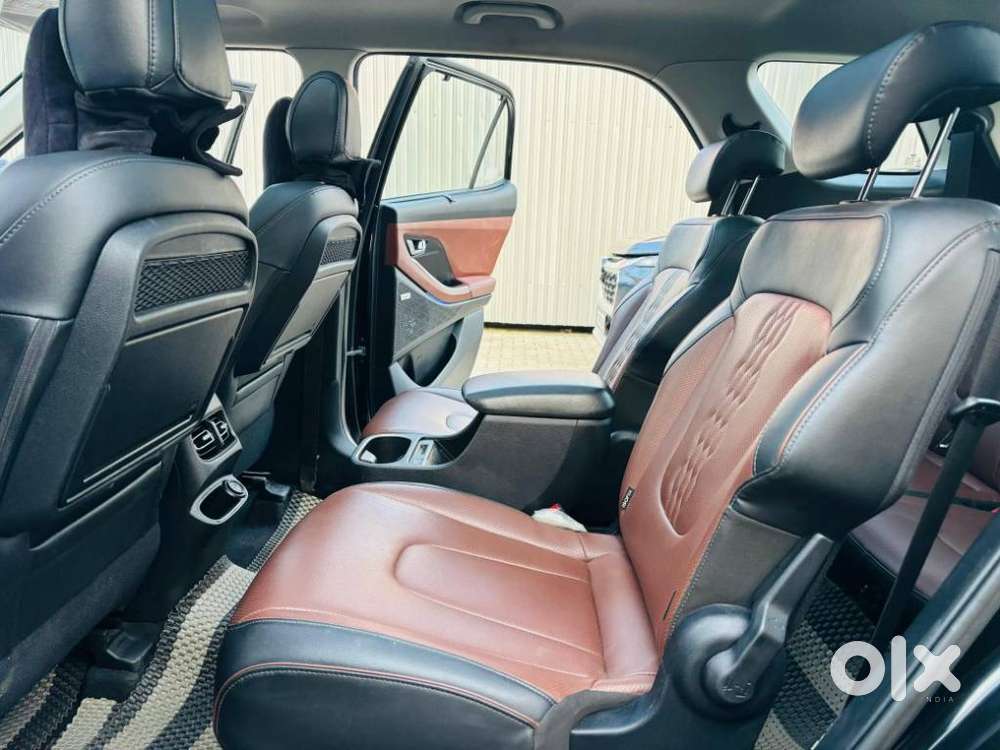 Hyundai Alcazar 2.0 Signature (o) Petrol At 6 Str, 2021, Petrol