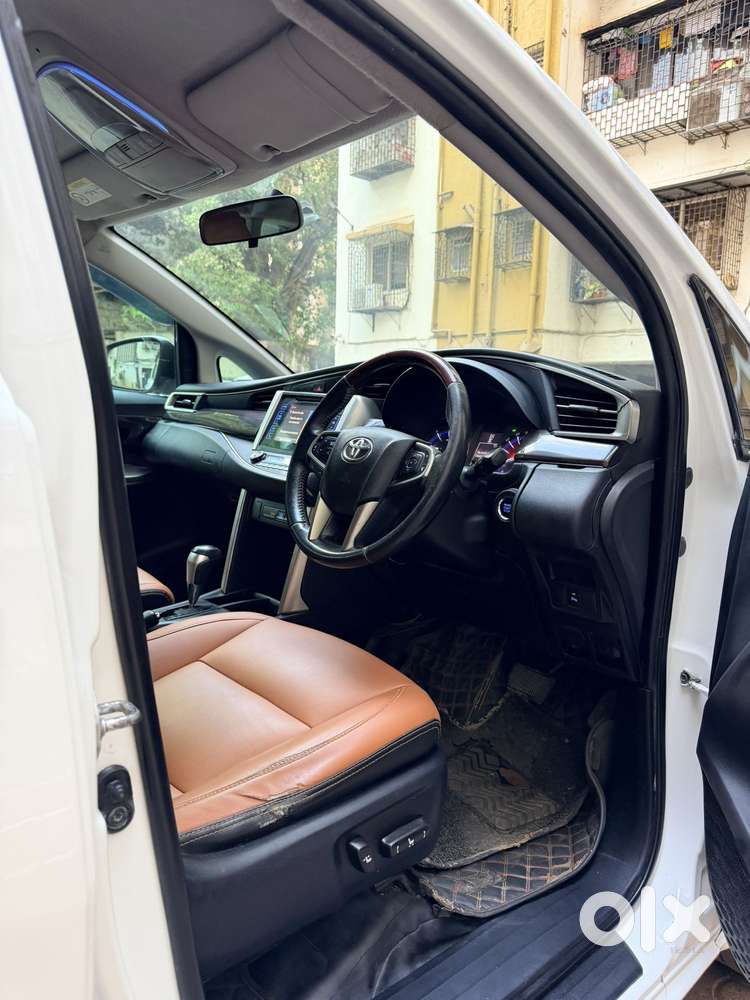 Toyota Innova Crysta