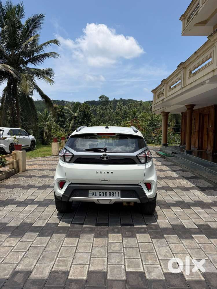 Tata Nexon 1.2 Revotron Xz Plus (s), 2020, Petrol
