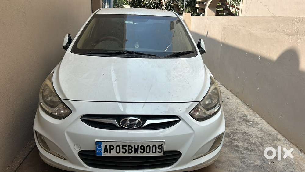 Hyundai Fluidic Verna